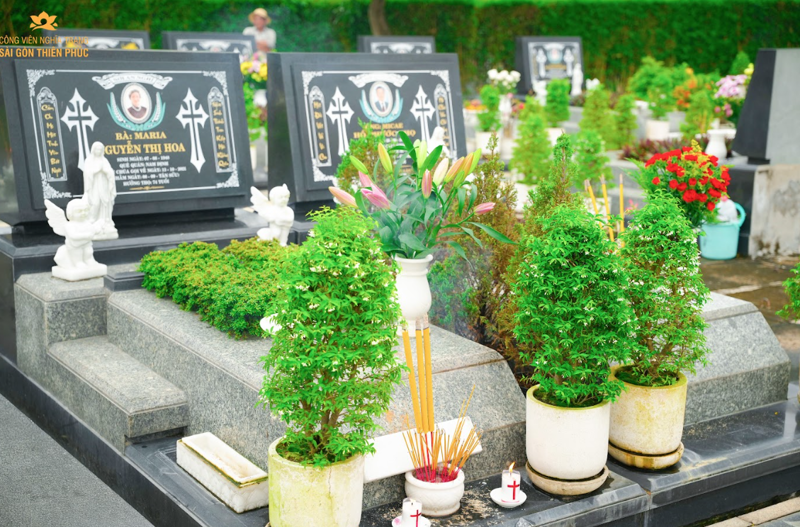 Mộ công giáo khu Đại Phúc