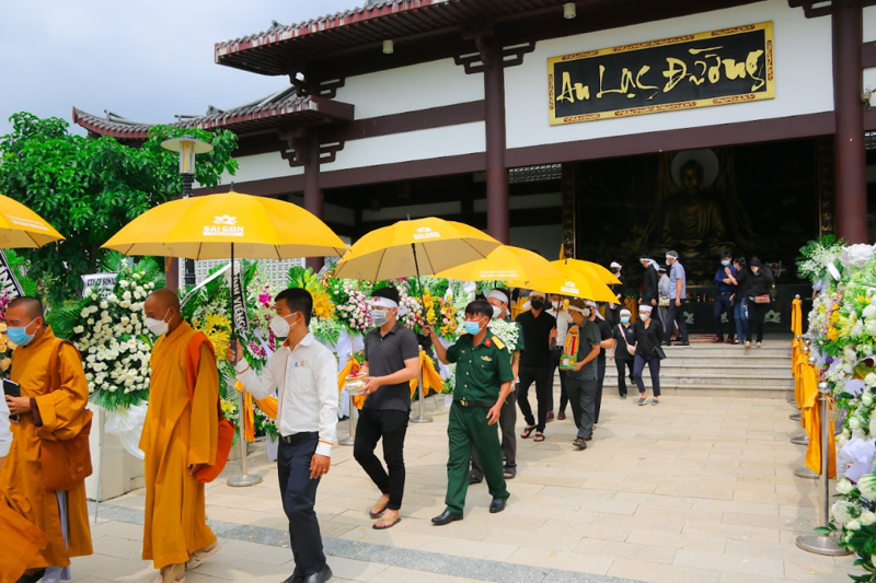 Quy trình an táng trọn gói tại Sài Gòn Thiên Phúc giúp gia đình an tâm hơn khi tiễn đưa người thân.