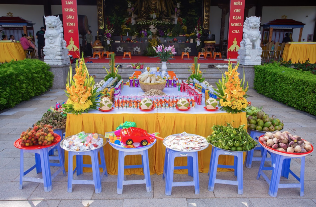 Đại lễ Vu Lan báo hiếu ở Công viên nghĩa trang Sài Gòn Thiên Phúc