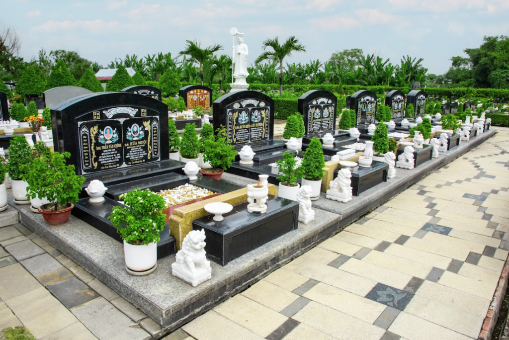 chăm sóc mộ phần theo tiêu chuẩn cao