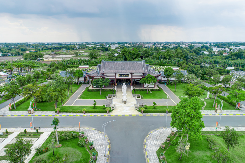 Nên chọn đất nghĩa trang có vị trí thuận tiện, dễ di chuyển 