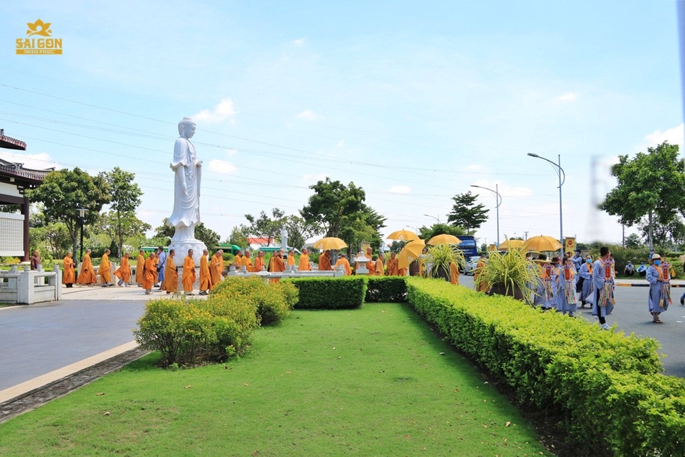 GẮN KẾT YÊU THƯƠNG - LƯU TRUYỀN GIÁ TRỊ VĂN HÓA, TRUYỀN THỐNG HIẾU ĐẠO CỦA NGƯỜI VIỆT