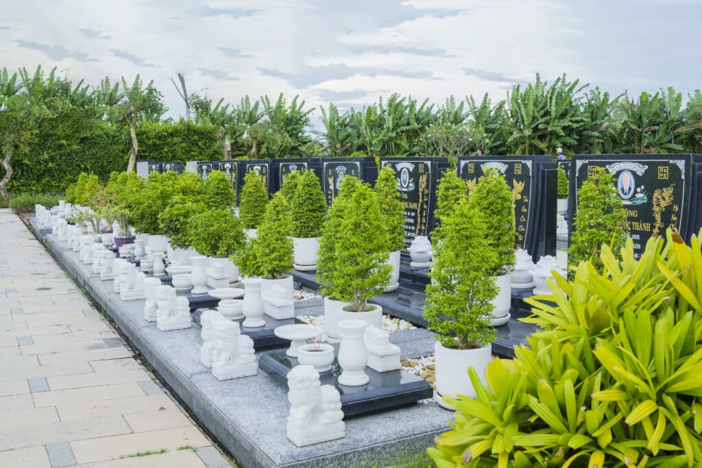 Đa dạng các sản phẩm mộ tại Sài Gòn Thiên Phúc