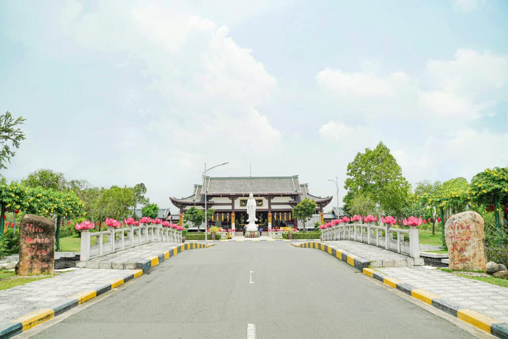 SÀI GÒN THIÊN PHÚC - HOA VIÊN NGHĨA TRANG CAO CẤP VỚI DỊCH VỤ TRỌN GÓI