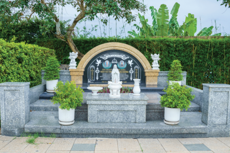Mẫu mộ đôi Công Giáo đẹp được nhiều gia chủ lựa chọn tại Sài Gòn Thiên Phúc