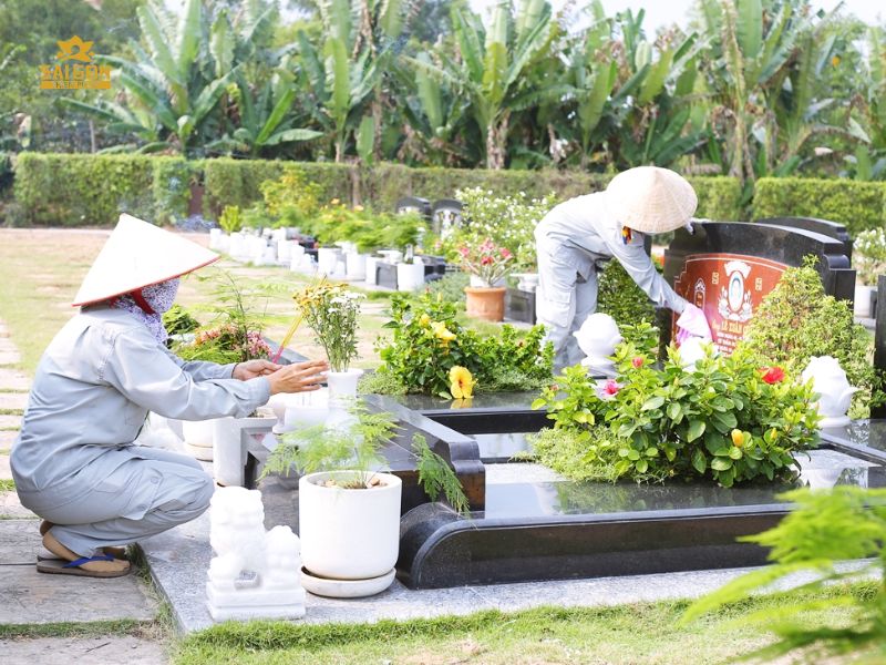 Dịch vụ chăm sóc mộ phần chu đáo